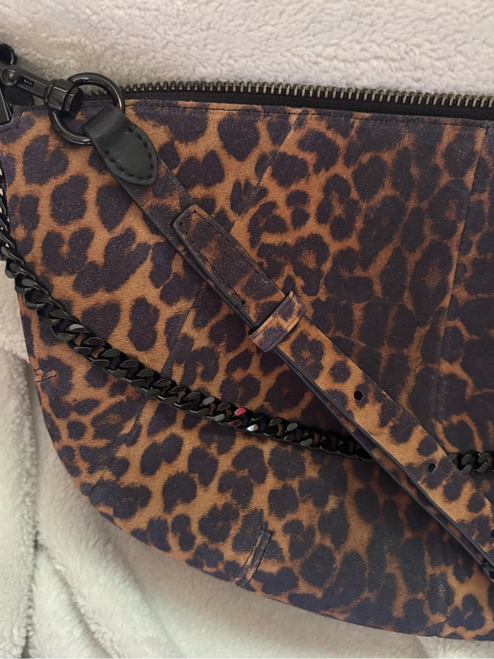 Rebecca Minkoff Zip Around Crossbody Bag In Leopard - Picture 4 of 6